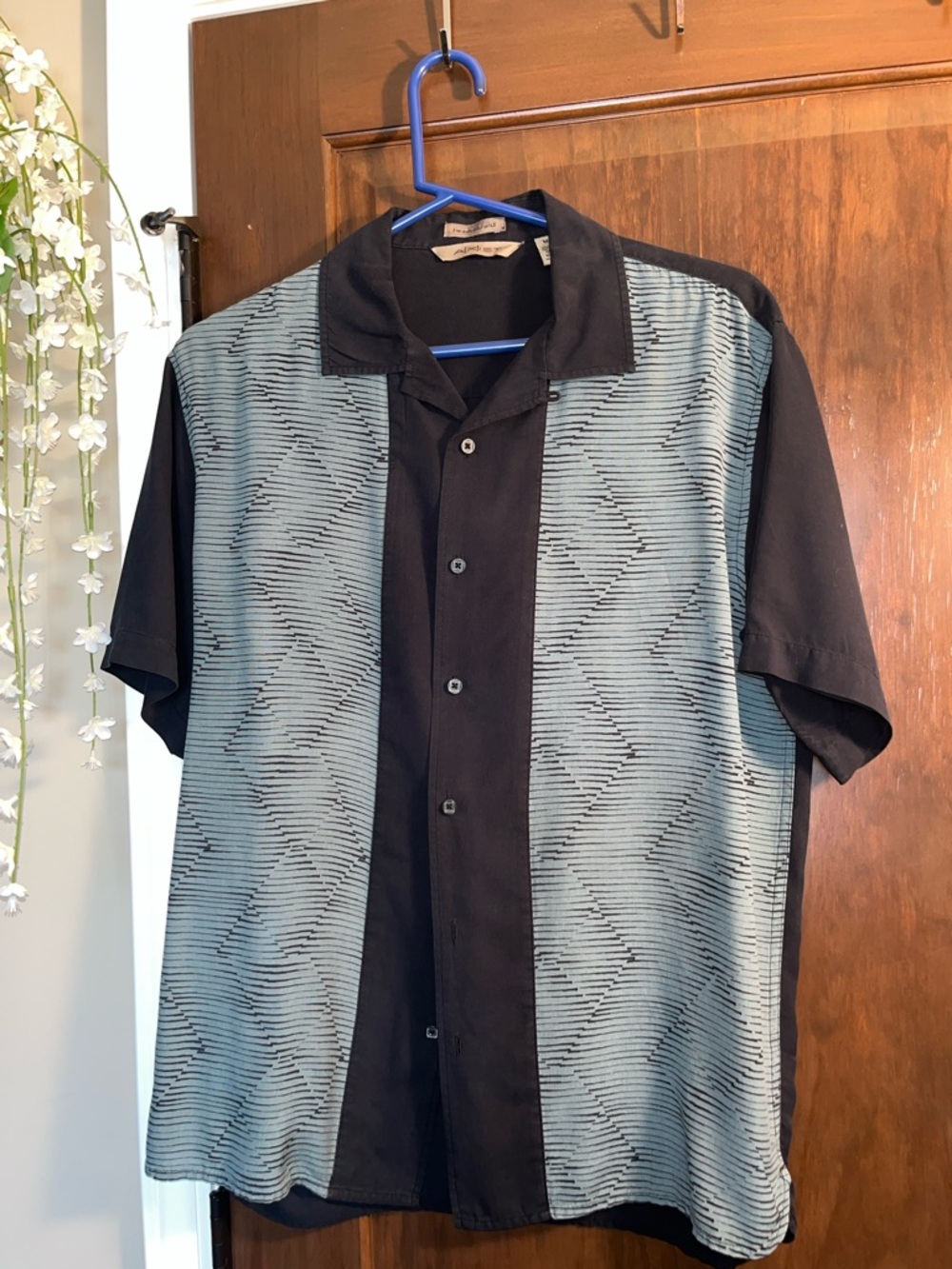 Axist Black and Light Blue Short-Sleeve Button-Down Shirt